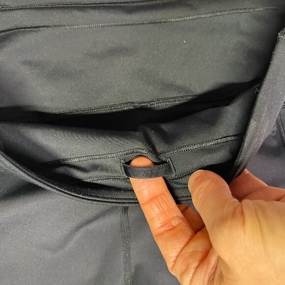 Lululemon Size 6 Colour Me Quick 7/8 Tight Black White Laser Cut - Picture 6 of 13